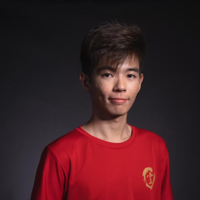 Coach Si Yuan is a skilled Wushu practitioner specializing in Southern Routines — Nan Quan, Nan Dao, and Nan Gun. As a young and relatable coach, he connects effortlessly with his students, guiding them with both skill and enthusiasm.