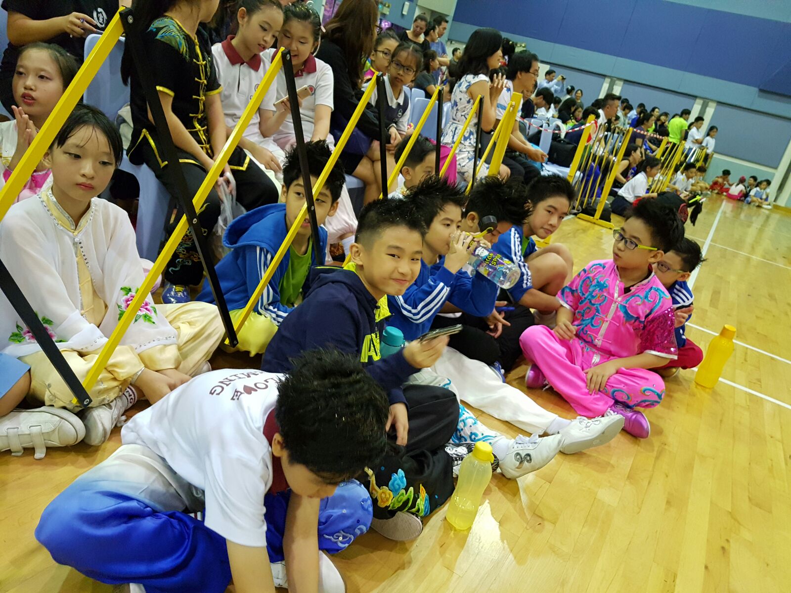 Xuan Sports' ardent cheerleaders Xuan Sports' ardent cheerleaders